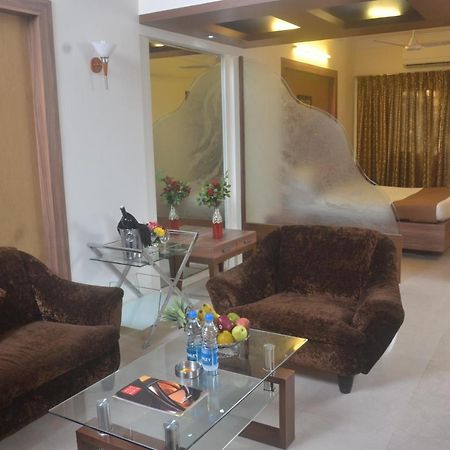 Hotel Plaza Mumbai Ngoại thất bức ảnh