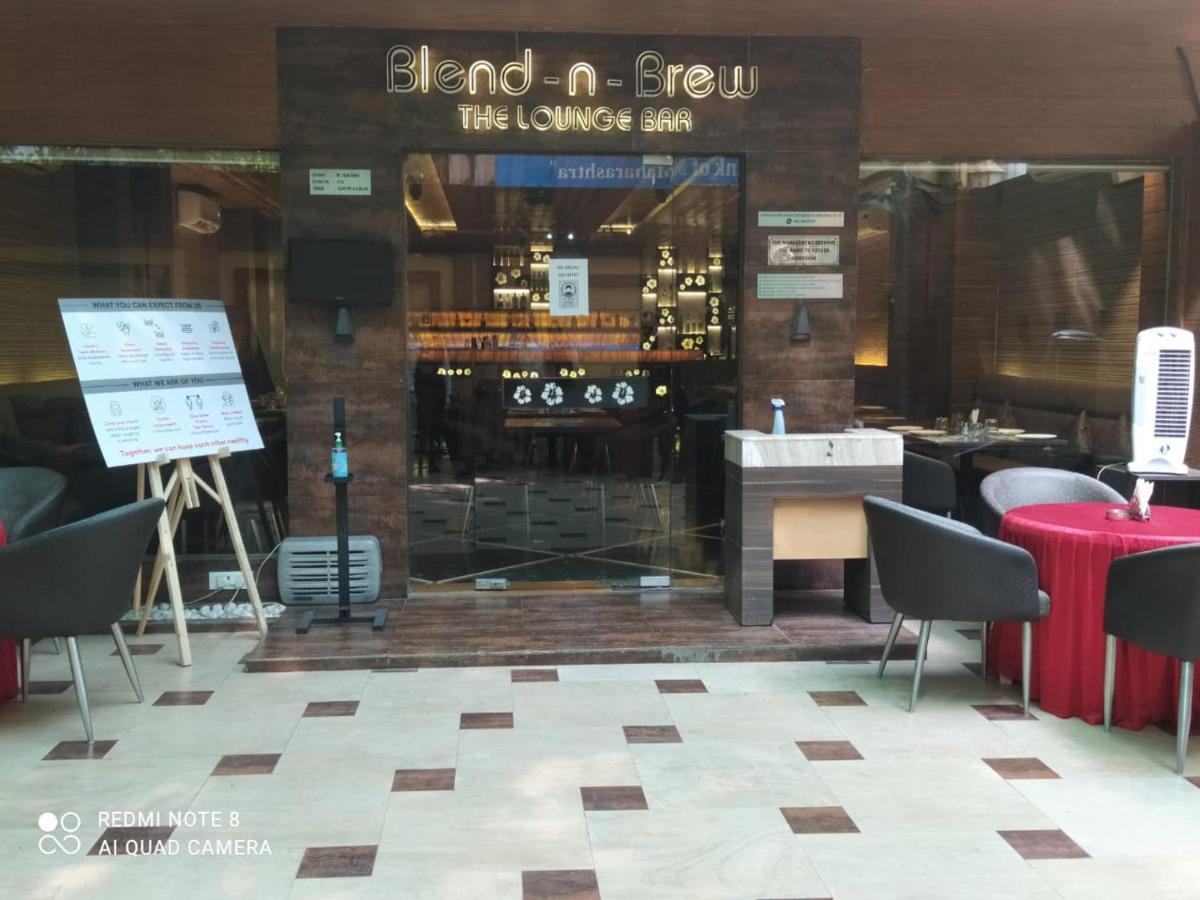Hotel Plaza Mumbai Ngoại thất bức ảnh