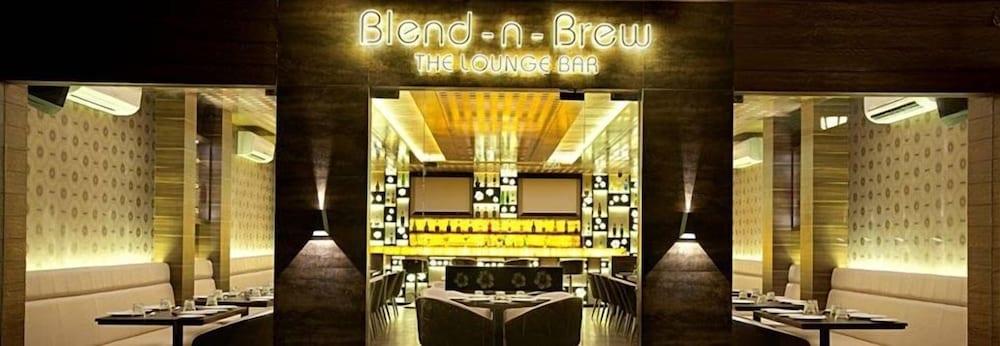 Hotel Plaza Mumbai Ngoại thất bức ảnh