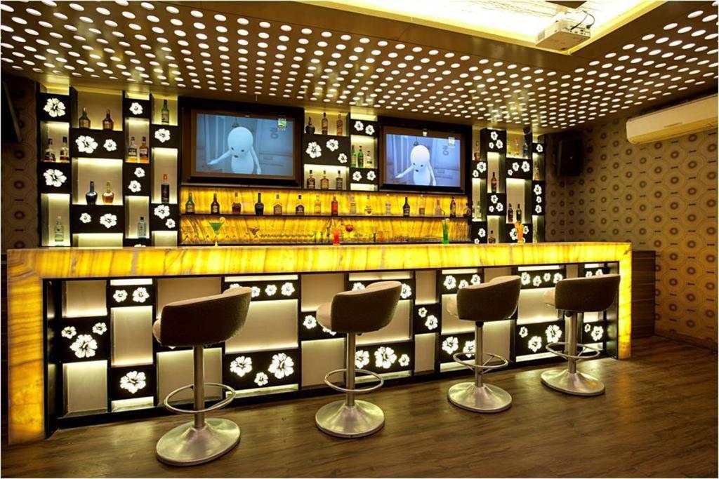Hotel Plaza Mumbai Ngoại thất bức ảnh