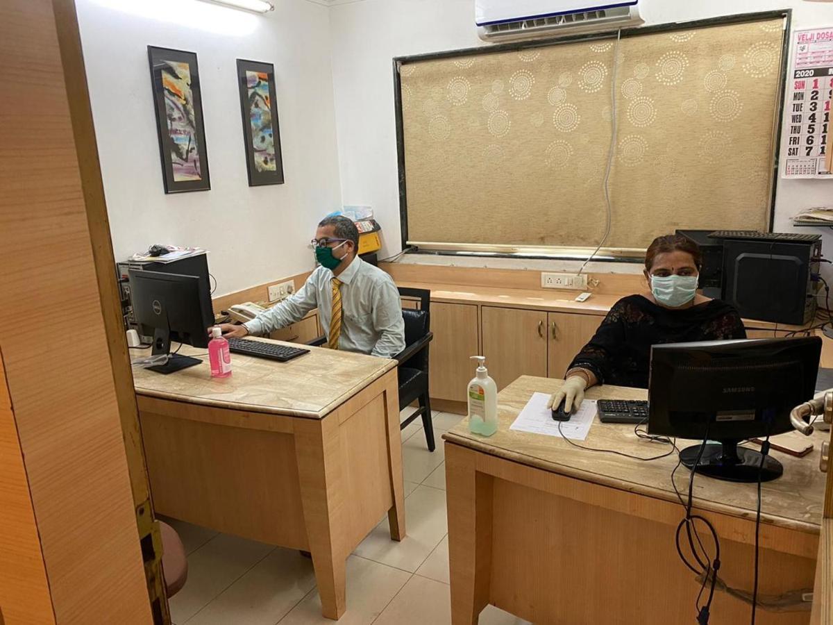 Hotel Plaza Mumbai Ngoại thất bức ảnh